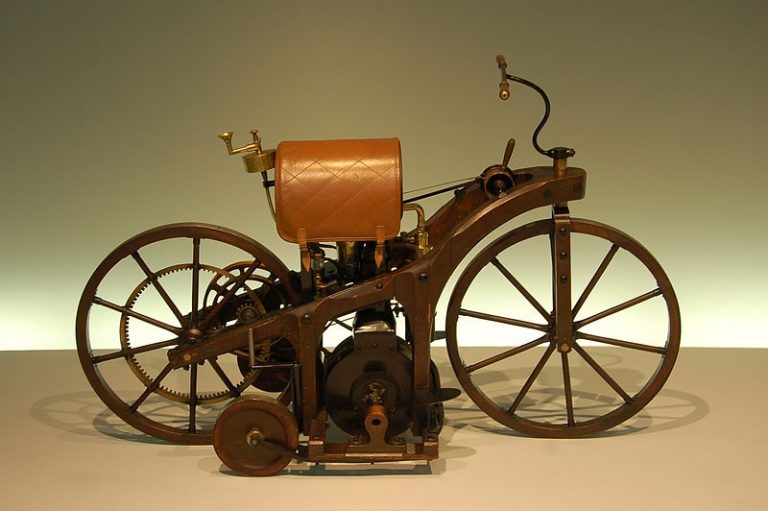 Daimler_Reitwagen