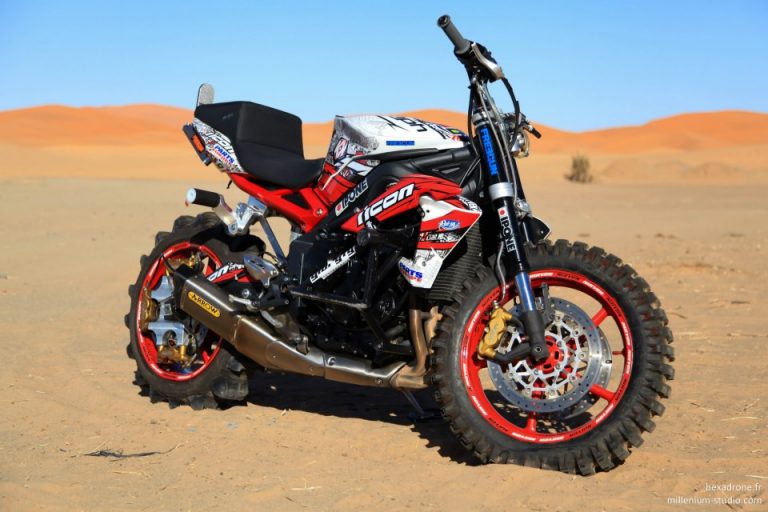 street triple stunt